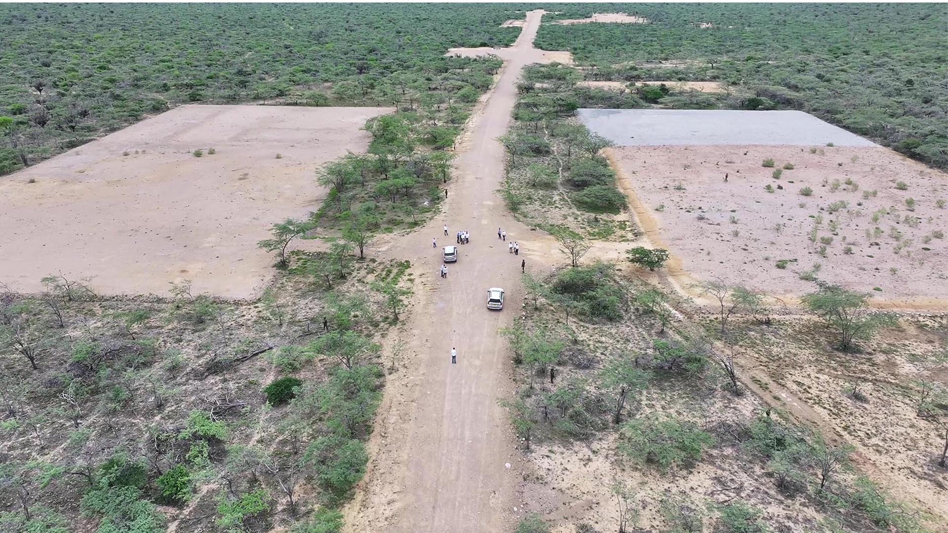 La Contraloría de Bogotá trasladó un equipo técnico a La Guajira a revisar en terreno las inversiones hechas por Enel Colombia en el suspendido proyecto Parque Eólico Windpeshi. La diligencia consistente en una Visita Administrativa fue liderada por el propio contralor Julián Mauricio Ruiz.