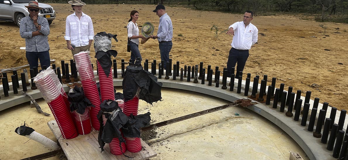 Imagen del Contralor de Bogotá en la Visita Administrativa al Parque Eólico en La Guajira.