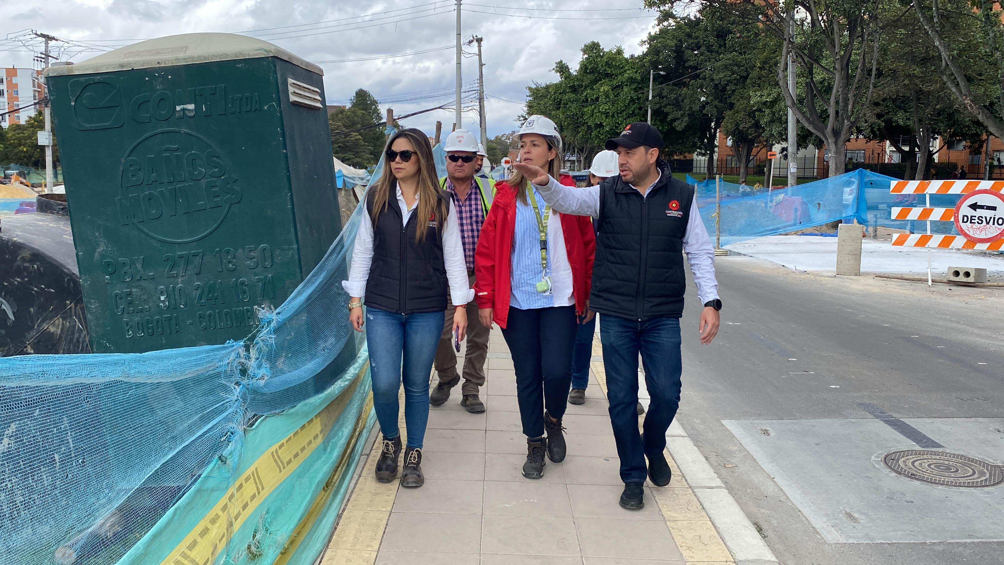 Con el equipo de la Dirección de Movilidad, visitamos las obras que se adelantan en la avenida Laureano Gómez (carrera 9) y el corredor ambiental Canal Córdoba, entre calles 129 y 170.