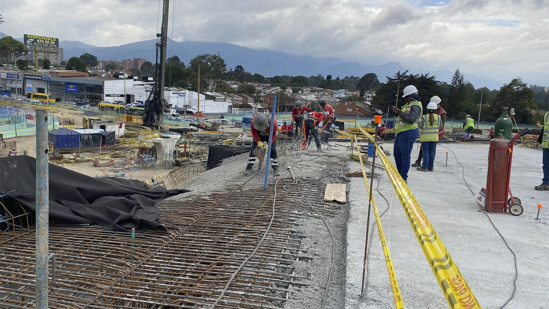 La visita a esta obra se hizo para verificar el estado de la estructura ubicada en el noroccidente de Bogotá.