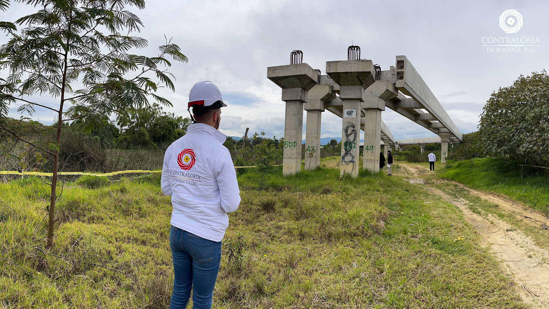 Funcionarios - Visita humedal Juan Amarillo