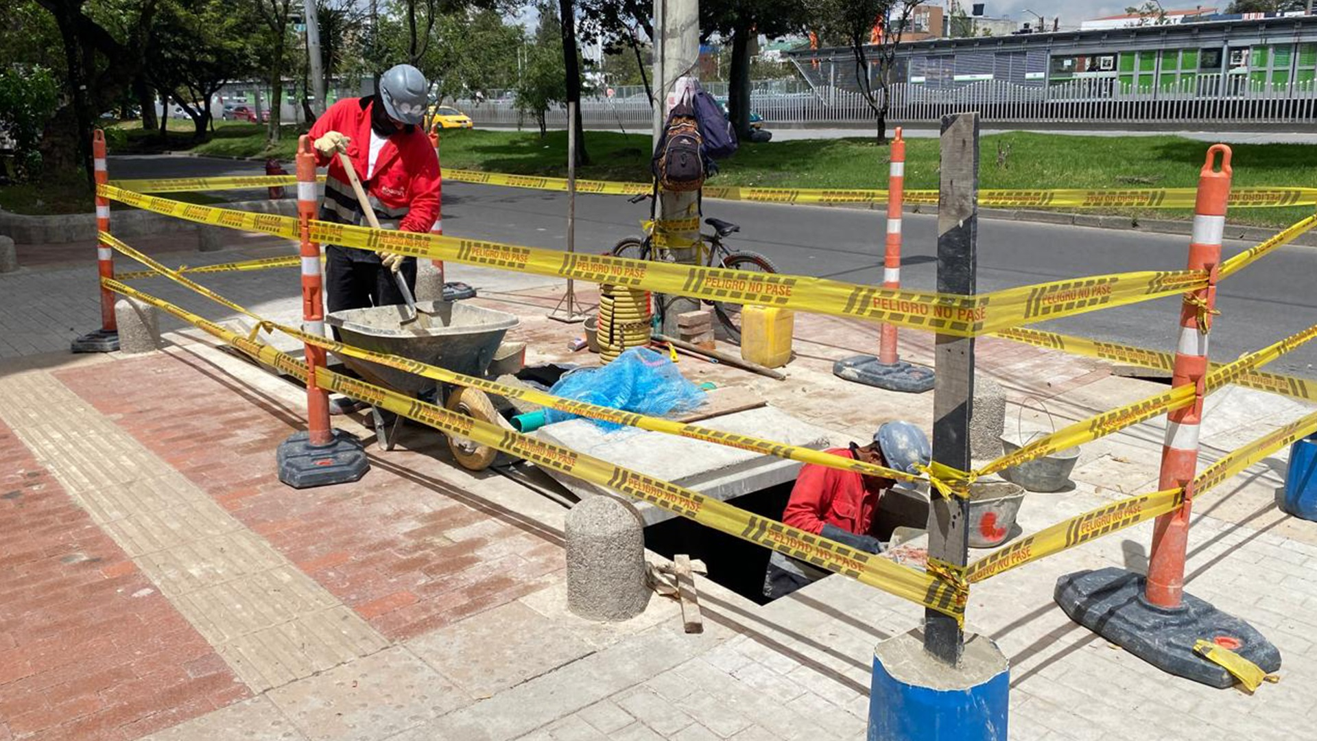La Dirección de Movilidad recorrió las obras de andenes y ciclorutas de Autonorte (entre calles 80 y 128) donde el Distrito invierte más de $58.000 millones y que buscan beneficiar a más de 115 mil habitantes de las localidades de Usaquén y Chapinero.
