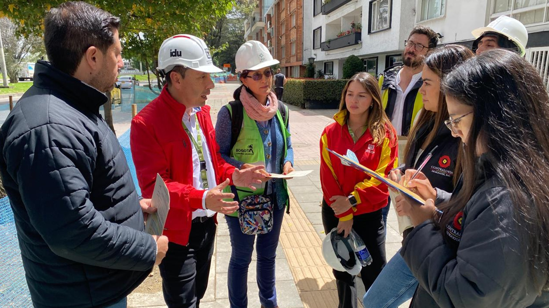 La Dirección de Movilidad recorrió las obras de andenes y ciclorutas de Autonorte (entre calles 80 y 128) donde el Distrito invierte más de $58.000 millones y que buscan beneficiar a más de 115 mil habitantes de las localidades de Usaquén y Chapinero.