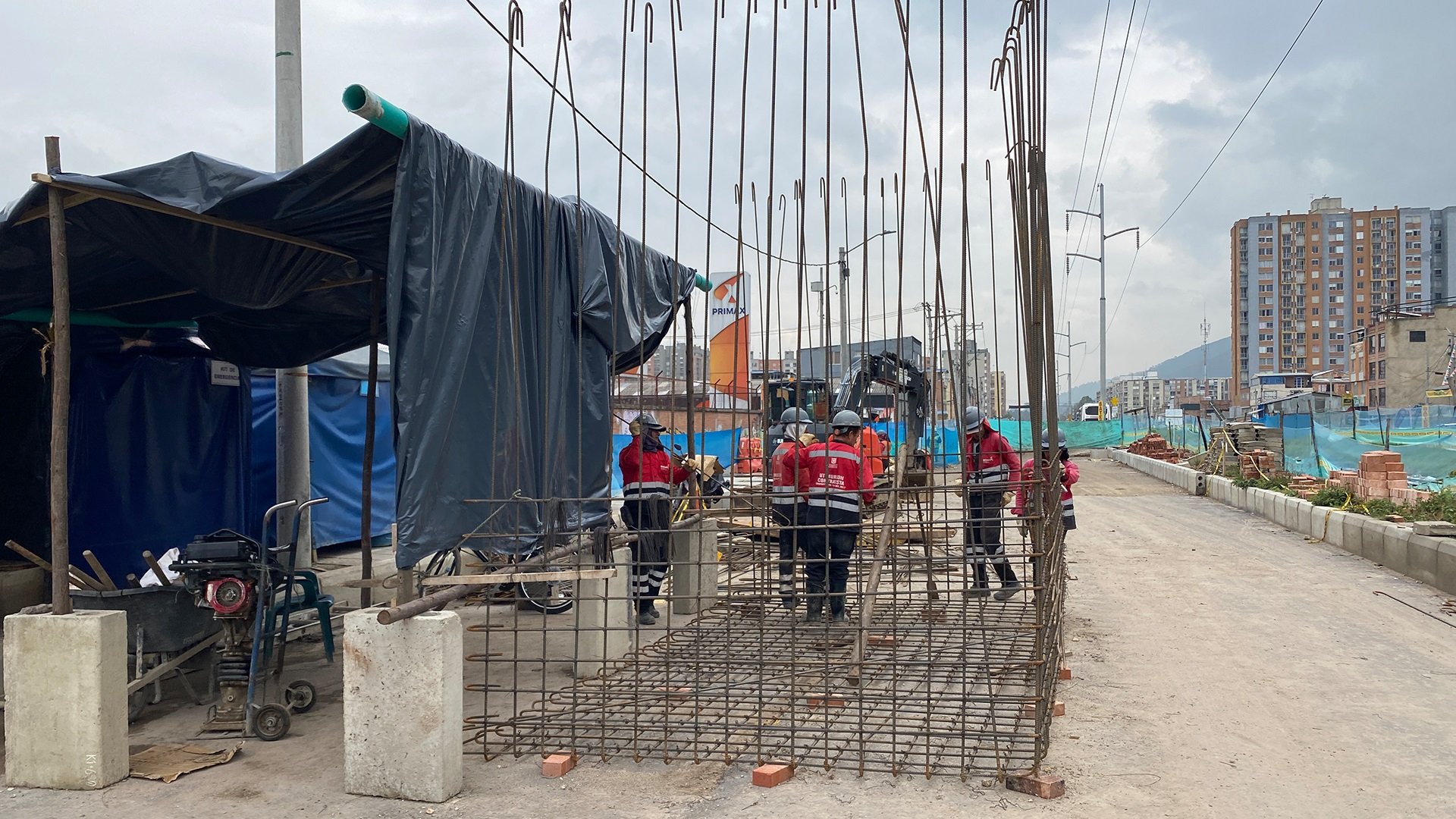 La Contraloría visitó dos importantes obras de movilidad que se desarrollan en el norte de Bogotá: la Avenida Laureano Gómez y la Avenida Rincón. El objetivo, constatar el avance de estos proyectos que están en seguimiento bajo el programa ´Vamos a la Obra´.