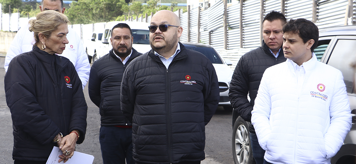 Una jornada especial de control fiscal y participación ciudadana llevó a cabo la Contraloría en la Localidad de San Cristóbal, con la participación del Contralor Auxiliar, Javier Reyes, y del equipo de la Dirección de Participación Ciudadana. Allí se visitaron: I) el proyecto de apartamentos Arboleda Santa Teresita II) el Colegio Moralba Sur, III) La Gerencia y la Alcaldía Local de San Cristóbal. También se hicieron reuniones con comunidades.