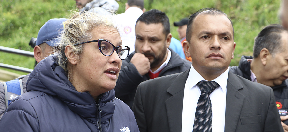 Una jornada especial de control fiscal y participación ciudadana llevó a cabo la Contraloría en la Localidad de San Cristóbal, con la participación del Contralor Auxiliar, Javier Reyes, y del equipo de la Dirección de Participación Ciudadana. Allí se visitaron: I) el proyecto de apartamentos Arboleda Santa Teresita II) el Colegio Moralba Sur, III) La Gerencia y la Alcaldía Local de San Cristóbal. También se hicieron reuniones con comunidades.