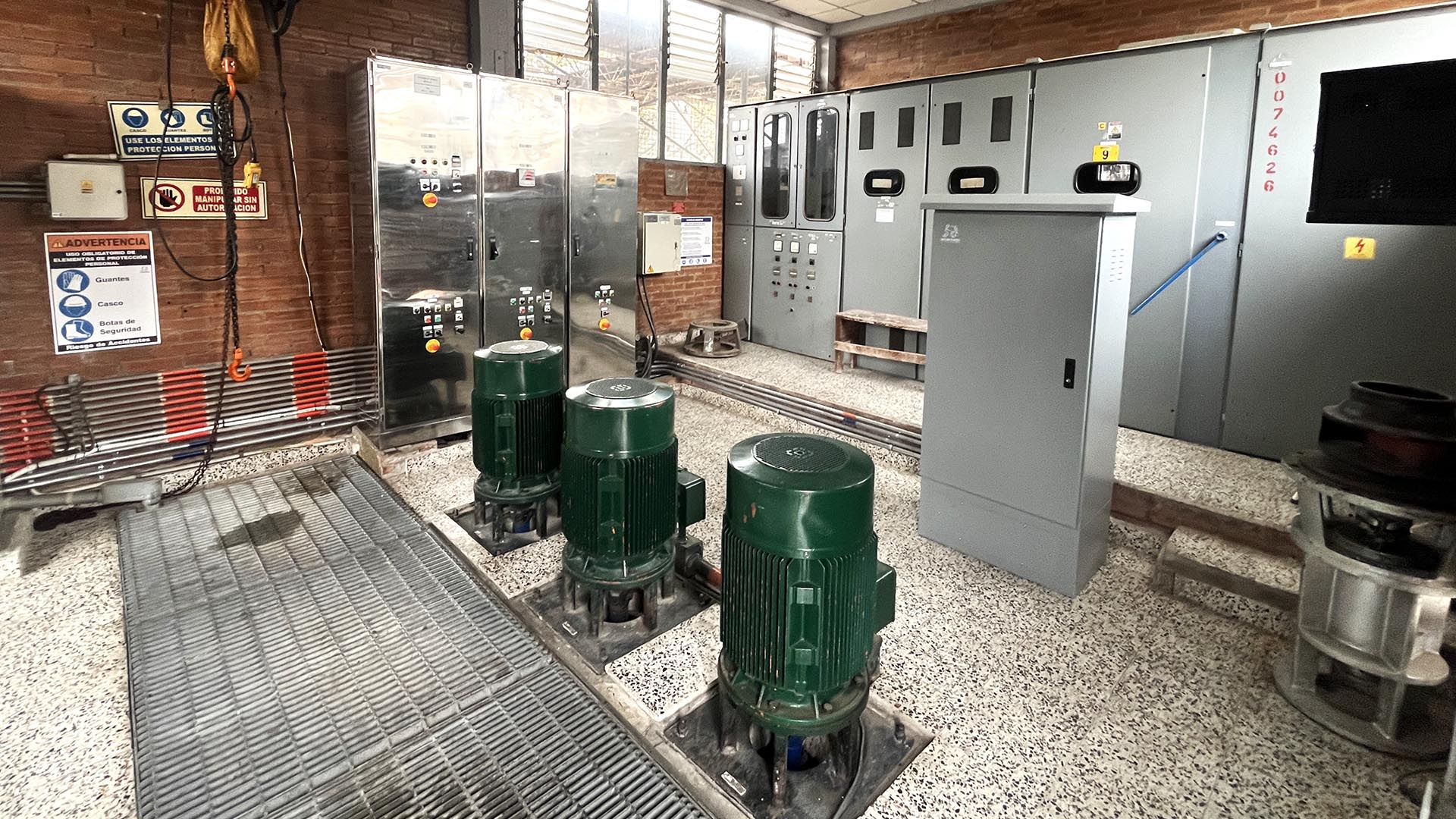 Con acompañamiento de la Contraloría se consiguió finalizar el By-Pass Britalia, proyecto para descontaminar parte del Río Bogotá, que beneficiará a más de 200 mil personas en Kennedy. En la entrega de la obra a la comunidad estuvieron el Contralor, Julián Mauricio Ruiz, y la gerente del Acueducto, Natasha Avendaño, quienes manifestaron que este es un ejemplo de cómo el trabajo institucional y coordinado puede arrojar resultados positivos para la ciudad.