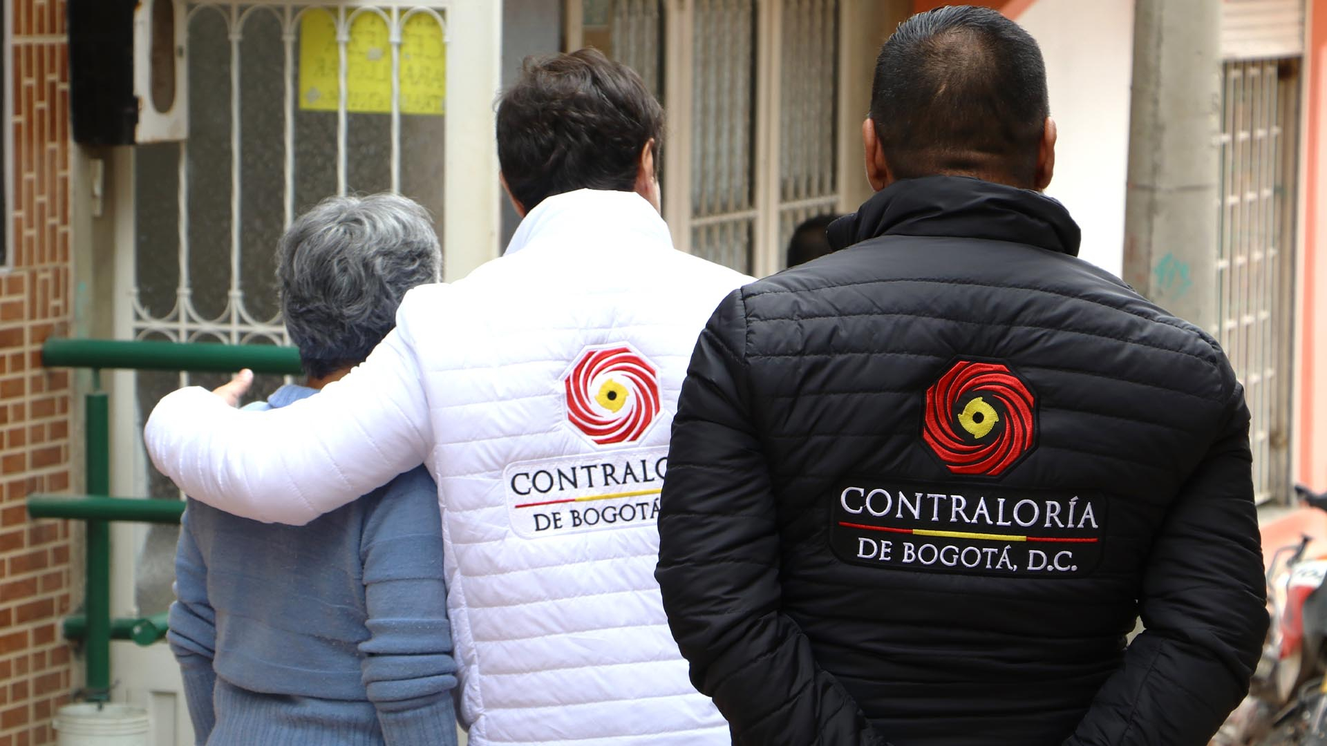 La Contraloría de Bogotá con las direcciones de Participación Ciudadana y de Educación, realizó una jornada especial de control fiscal con visitas a obras, encuentros ciudadanos (incluidos estudiantes) y revisión de contratos, en la Localidad de Ciudad Bolívar. Este tipo de actividades seguirán desarrollándose por todas las Localidades.