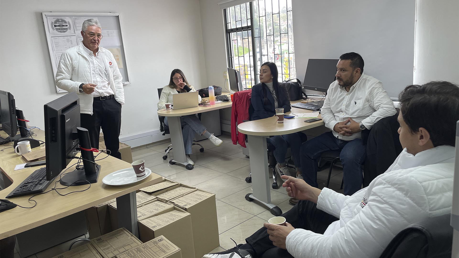 La Dirección de Participación Ciudadana y Desarrollo Local de la Contraloría, en cabeza de David José Valencia, realizó una jornada especial de control fiscal y diálogo con las comunidades en la Localidad de Suba, donde además de reuniones con sus habitantes y con la alcaldesa encargada Ana Isabel Hortúa, se hicieron visitas a proyectos como el sendero ecológico Niza Antigua.