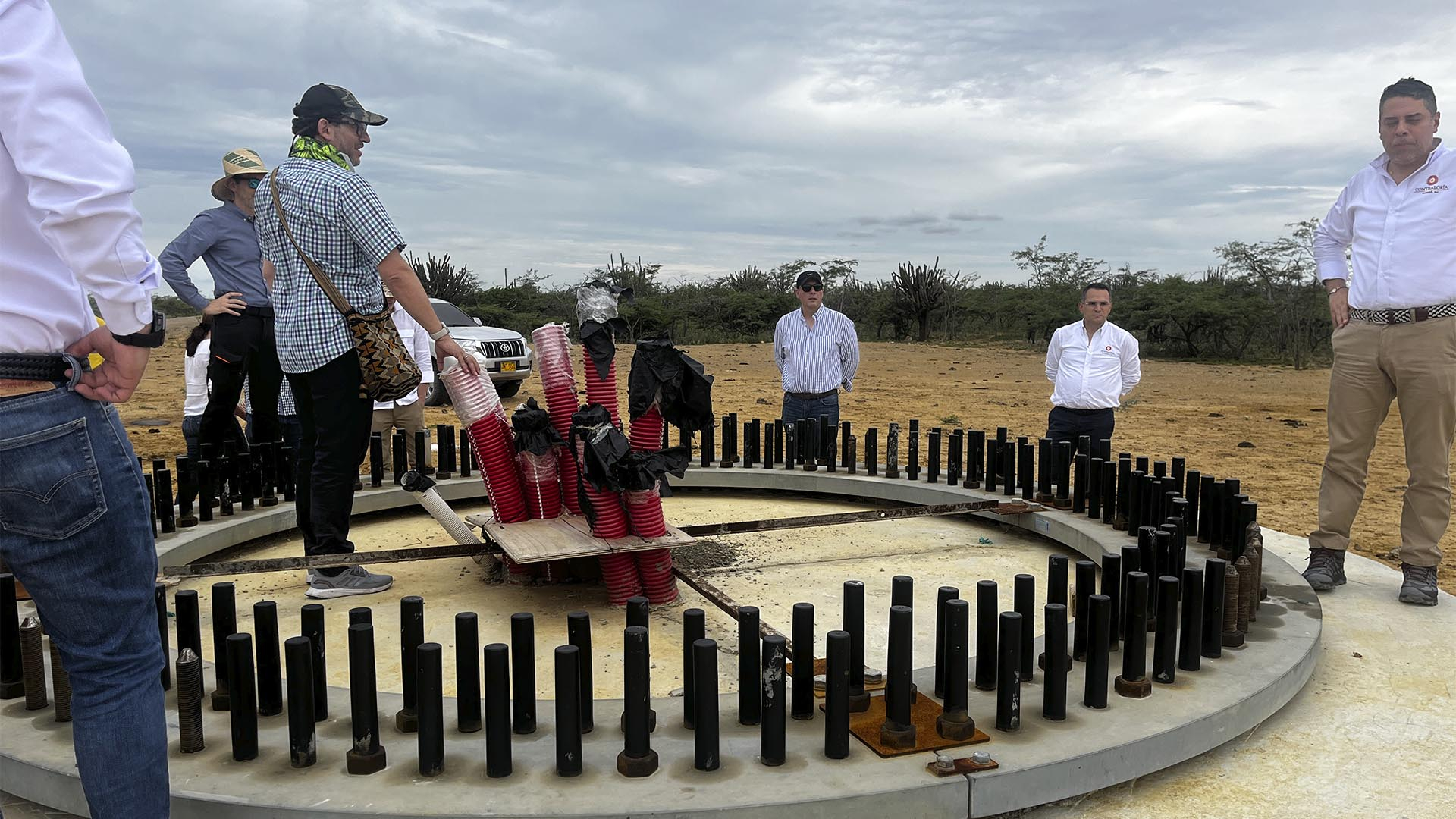 La Contraloría de Bogotá trasladó un equipo técnico a La Guajira a revisar en terreno las inversiones hechas por Enel Colombia en el suspendido proyecto Parque Eólico Windpeshi. La diligencia consistente en una Visita Administrativa fue liderada por el propio contralor Julián Mauricio Ruiz.