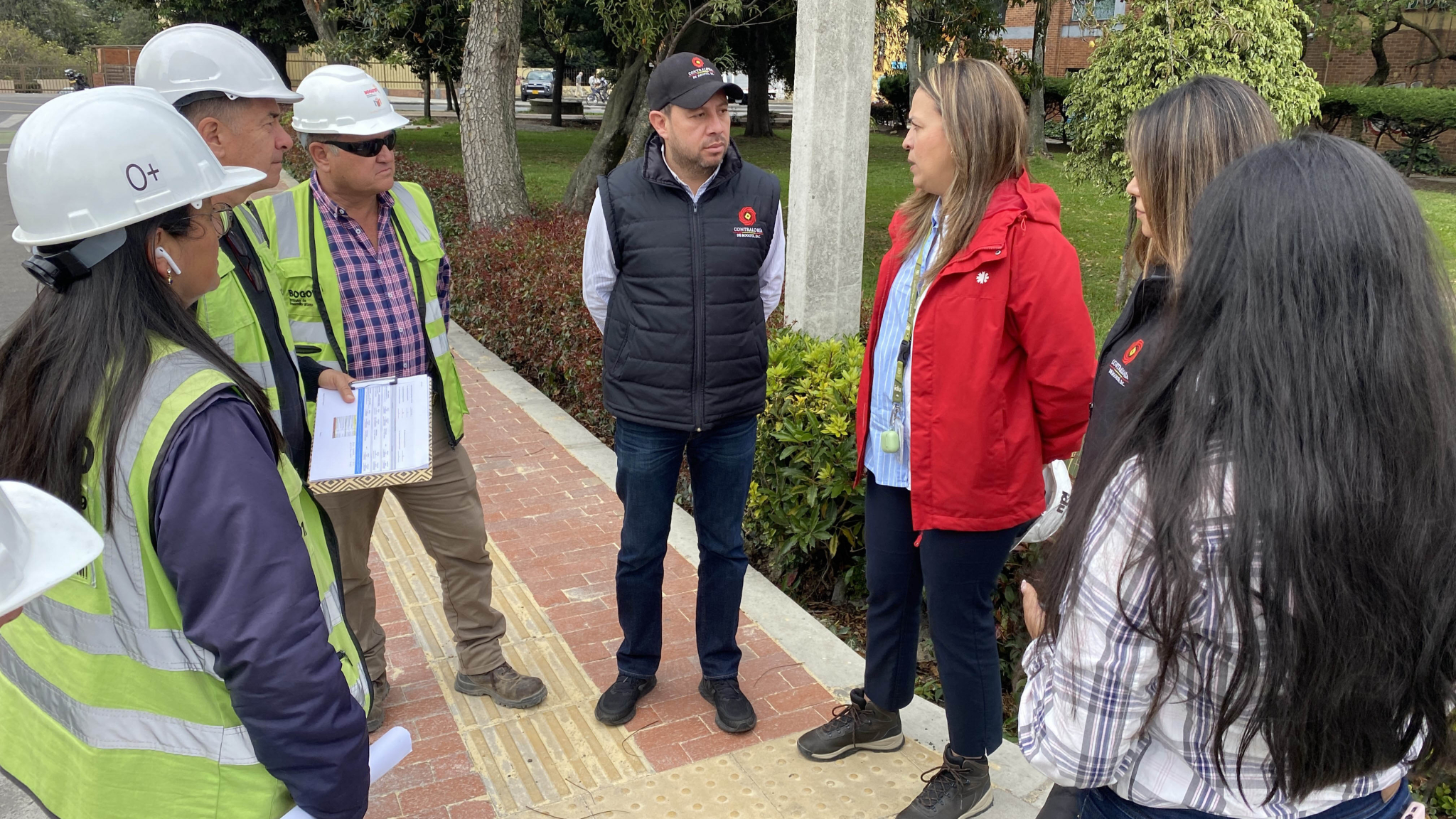 Con el equipo de la Dirección de Movilidad, visitamos las obras que se adelantan en la avenida Laureano Gómez (carrera 9) y el corredor ambiental Canal Córdoba, entre calles 129 y 170.