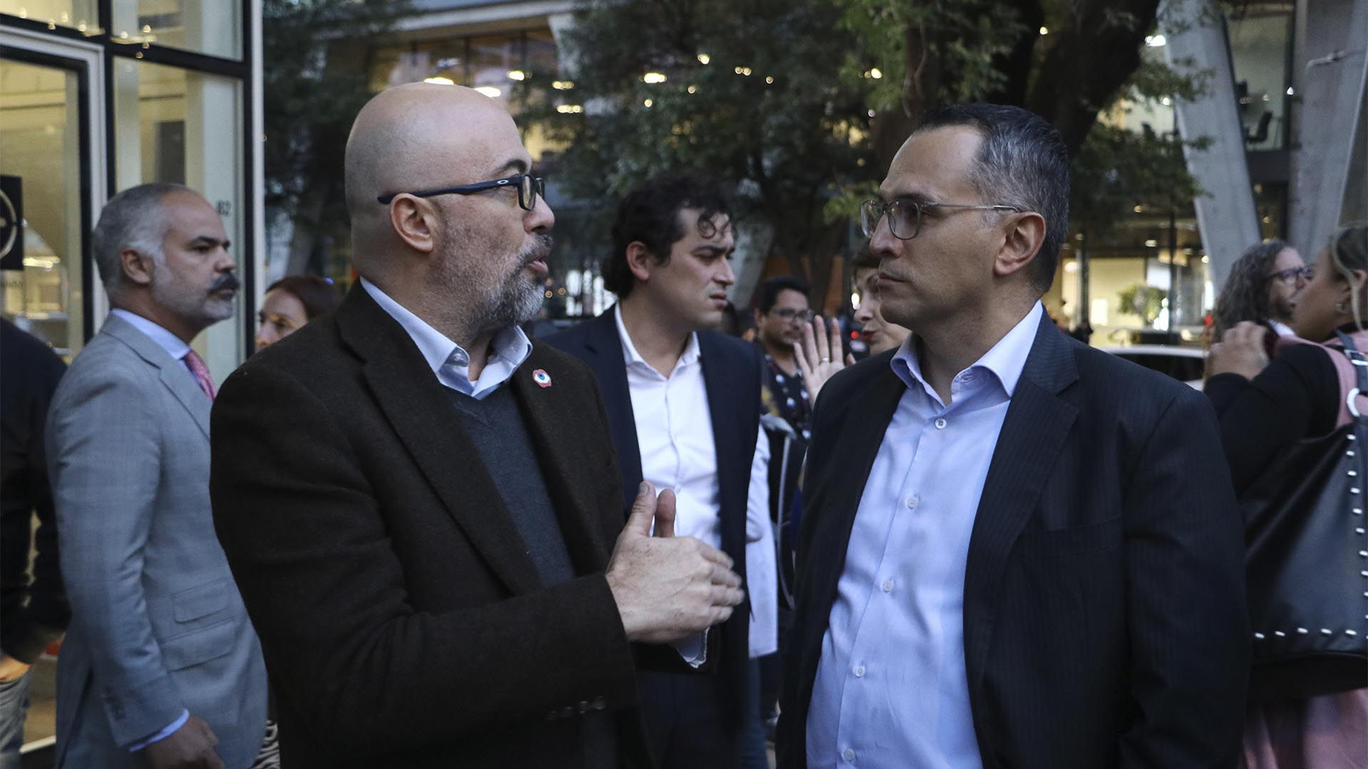 ¡Buenas noticias para Bogotá! El control fiscal al Centro Felicidad (CEFE) Chapinero, ejercido bajo el programa ‘Vamos a la Obra’, consiguió la finalización y apertura de este lugar que beneficiará a mas de un millón de personas y que consta de polideportivo, piscinas, auditorio y restaurantes. El Contralor de Bogotá, Julián Ruiz, asistió al acto de apertura con el Alcalde, Carlos Fernando Galán.