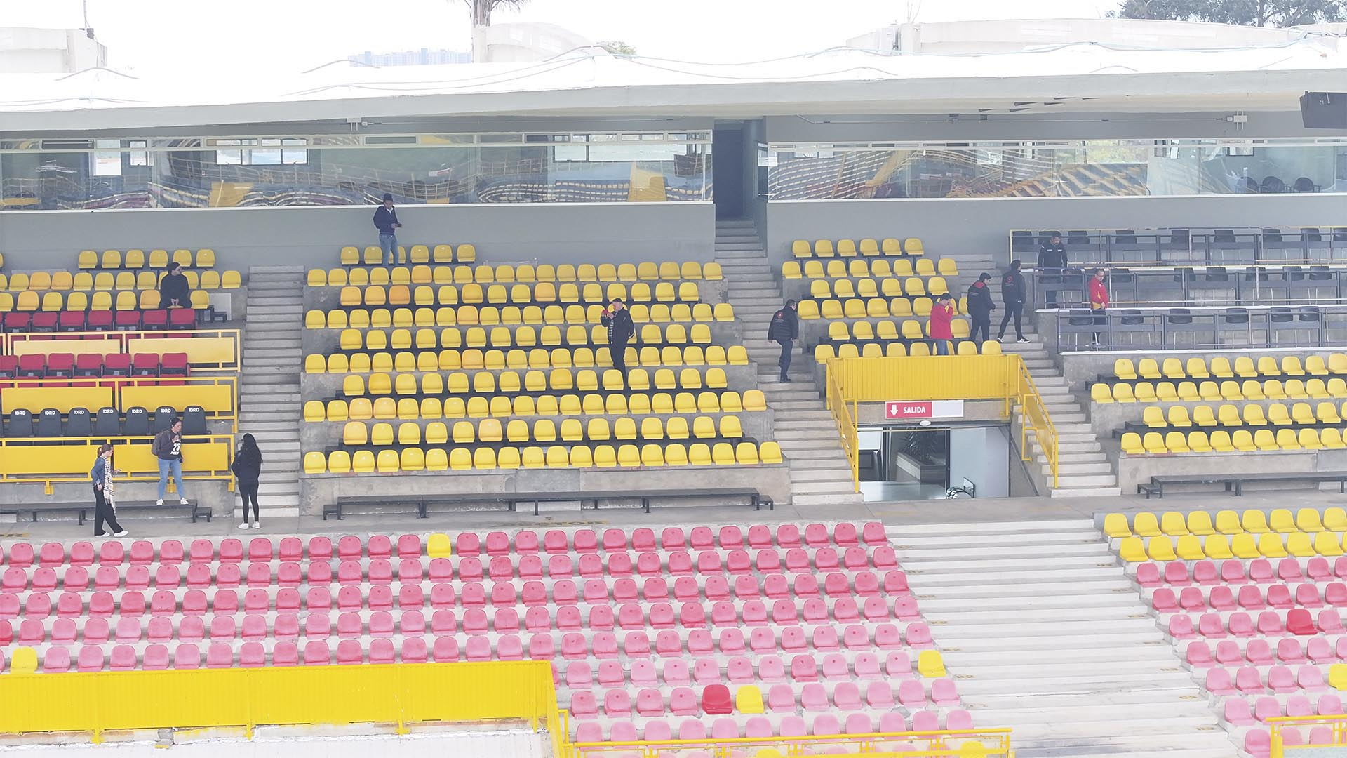 La Dirección Sectorial de Cultura, Recreación y Deporte, adelantó una visita al Estadio de Techo para verificar el estado de las adecuaciones y mantenimientos de escenarios deportivos hechos dentro del contrato 3187 de 2023, y cuya inversión supera los $10 mil millones.