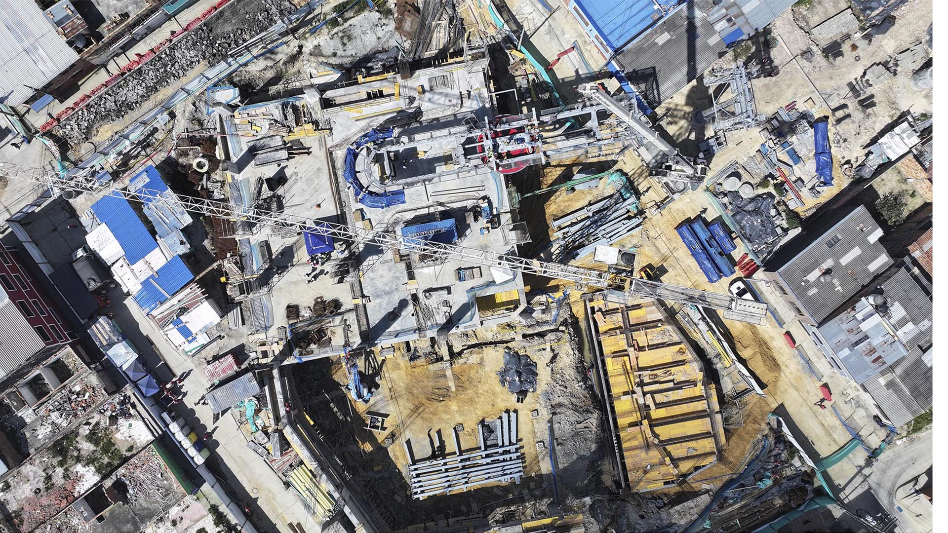 Dentro del programa "Vamos a la Obra", la Dirección Sectorial de Movilidad de la Contraloría de Bogotá, llevó a cabo una visita para verificar en terreno los avances de las obras que se adelantan en la Localidad de San Cristóbal para la construcción y puesta en marcha del TransMiCable.