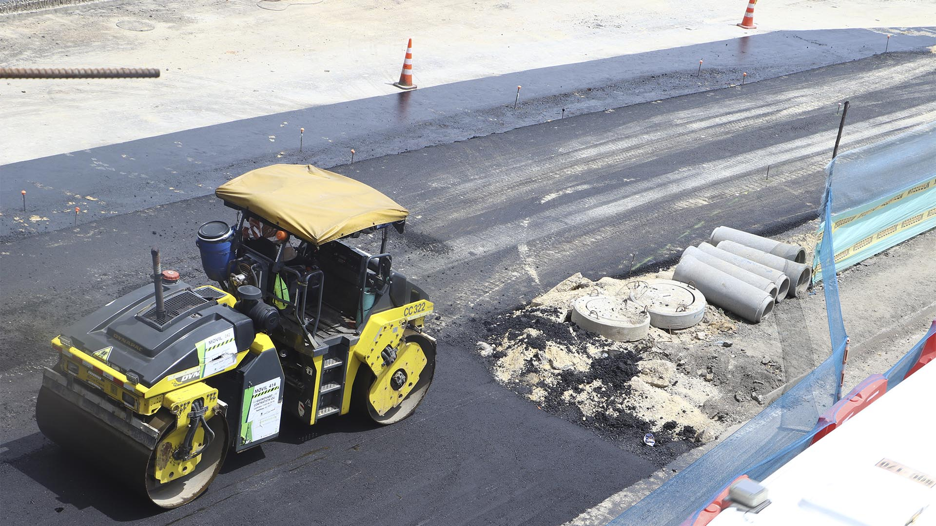 La Dirección Sectorial de Movilidad de la Contraloría visitó las obras que adelanta el IDU para la entrega y puesta en funcionamiento de los puentes vehiculares ubicados en la calle 127 con Av. Boyacá. Este importante proyecto, salió adelante -entre otras razones- por el seguimiento que se le hizo bajo el programa ‘Vamos a la Obra’.