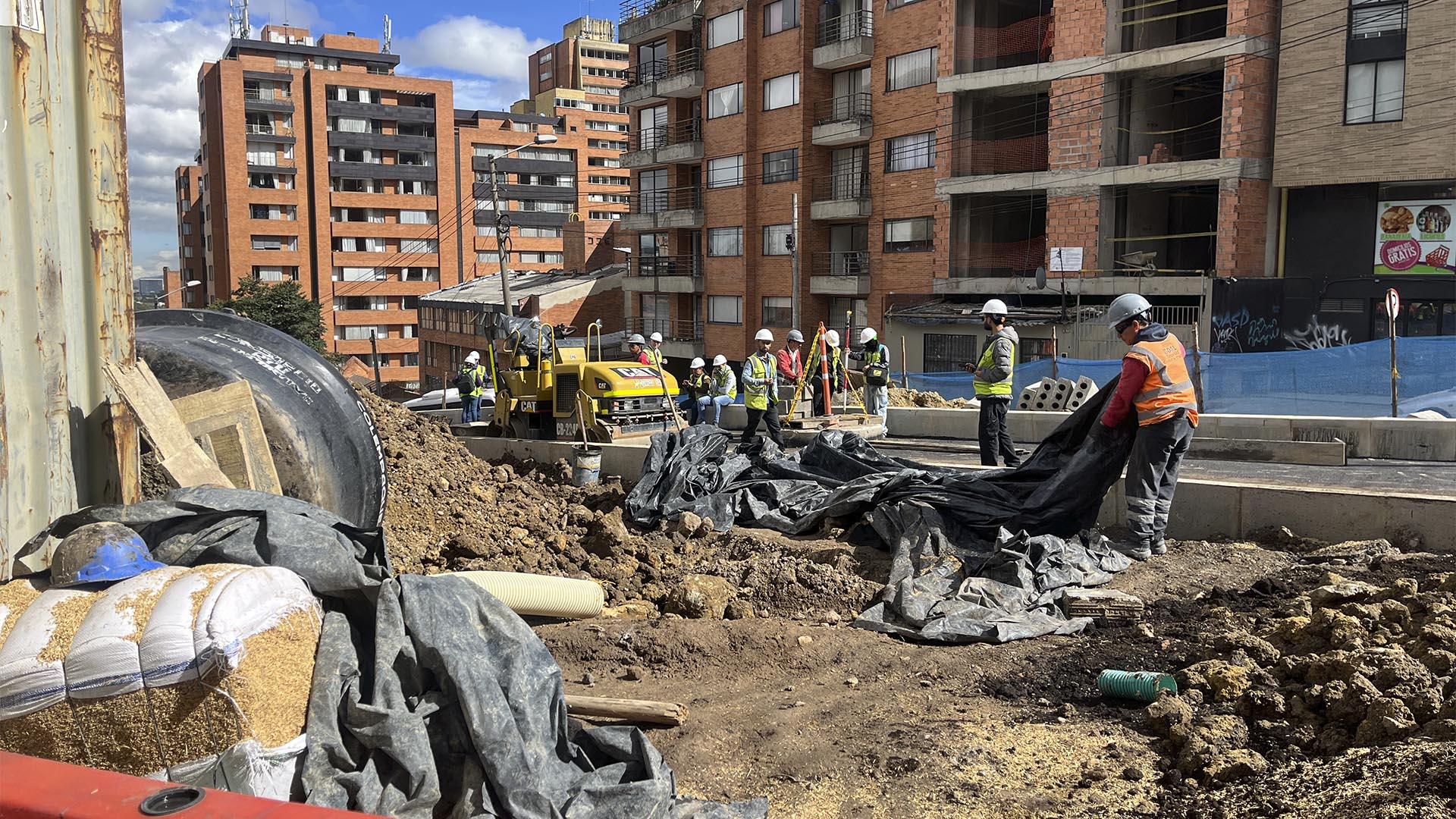 La Dirección Sectorial de Movilidad llevó a cabo un recorrido por las obras de la avenida Francisco Miranda (calle 45 entre carreras 5a y 7a), donde se evidenció un atraso del 21 %. Ante esto, la Contraloría hará un seguimiento constante a este proyecto que busca beneficiar a los habitantes de la Localidad de Chapinero.