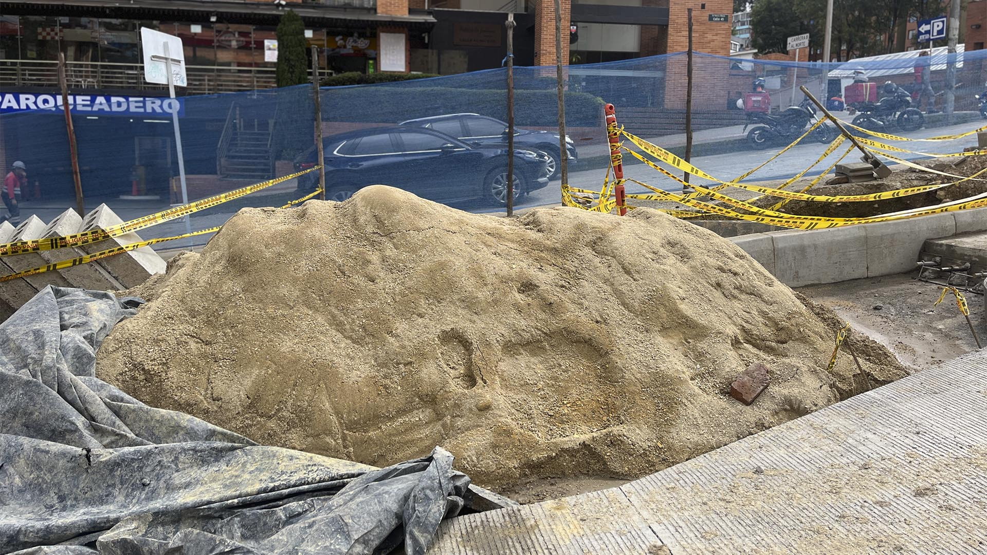 La Dirección Sectorial de Movilidad llevó a cabo un recorrido por las obras de la avenida Francisco Miranda (calle 45 entre carreras 5a y 7a), donde se evidenció un atraso del 21 %. Ante esto, la Contraloría hará un seguimiento constante a este proyecto que busca beneficiar a los habitantes de la Localidad de Chapinero.