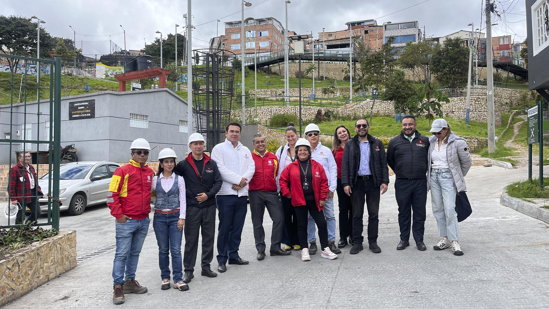 La Dirección de Participación Ciudadana de la Contraloría llevó a cabo una visita especial a la Localidad de San Cristóbal, a obras de mitigación en el barrio La Colmena y al parque La Joyita -entre otras-. Estas visitas seguirán adelantándose por toda la ciudad.