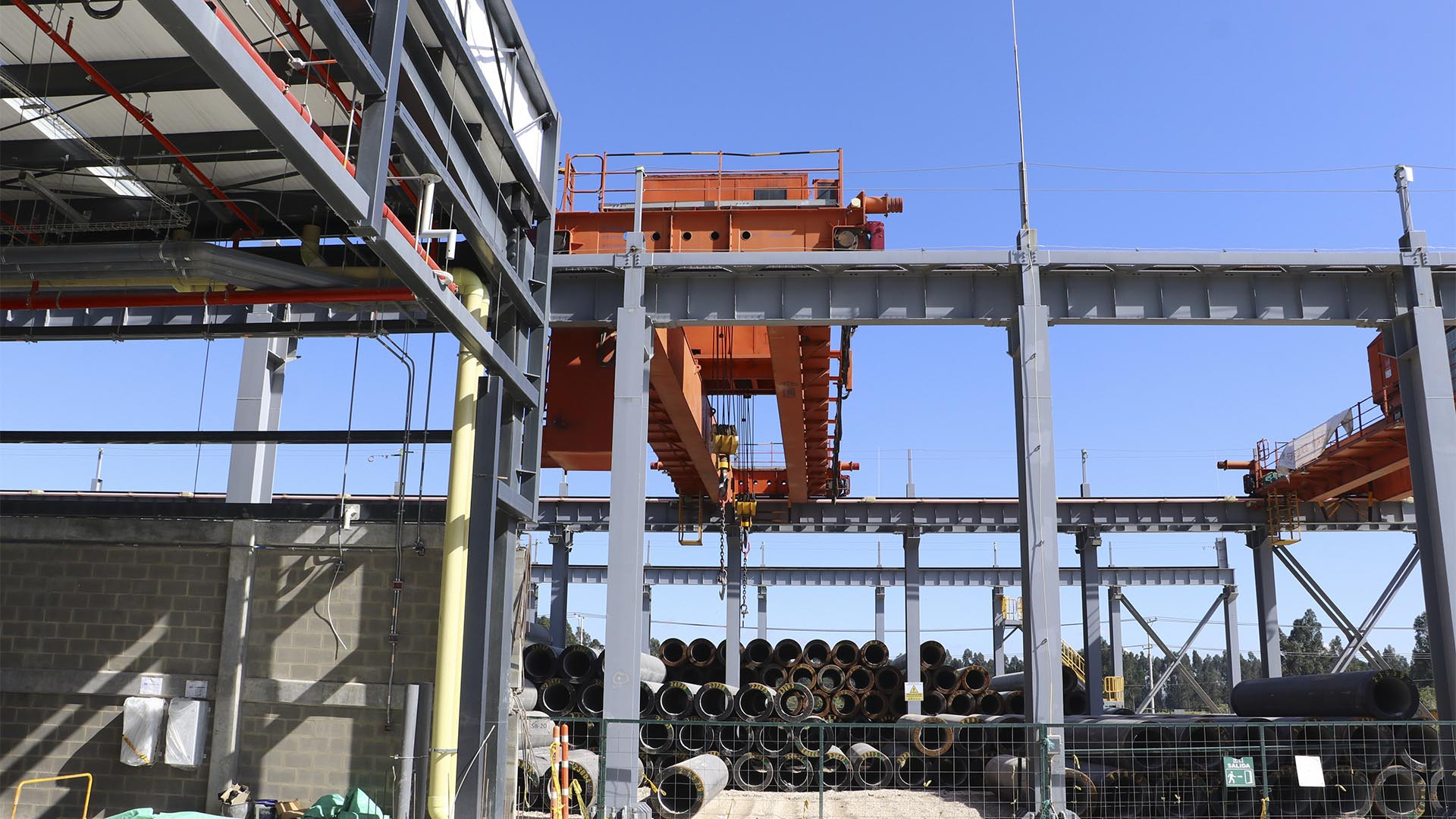 La Dirección Sectorial de Movilidad, en el marco de la Auditoría Financiera de Gestión y Resultados, realizó una visita a la infraestructura del proyecto Metro, uno de los más grandes del país, con el objetivo de verificar su avance que llega al 60 % y la ejecución de recursos. El recorrido incluyó el Patio Taller y las Estaciones 1 y 9. 