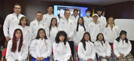Contralor de Bogotá en compañía de los Contralores Estudiantiles