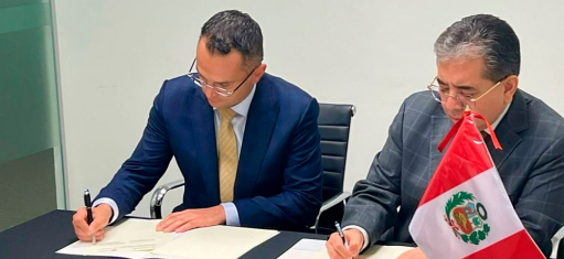 Imagen del Contralor General de la República del Perú y el Contralor de Bogotá D.C.