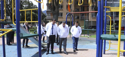 Imagen del Contralor de Bogotá en recorrido por la Localidad de Barrios Unidos.
